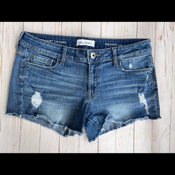 DL1961 Renee Short - Picture 1 of 4